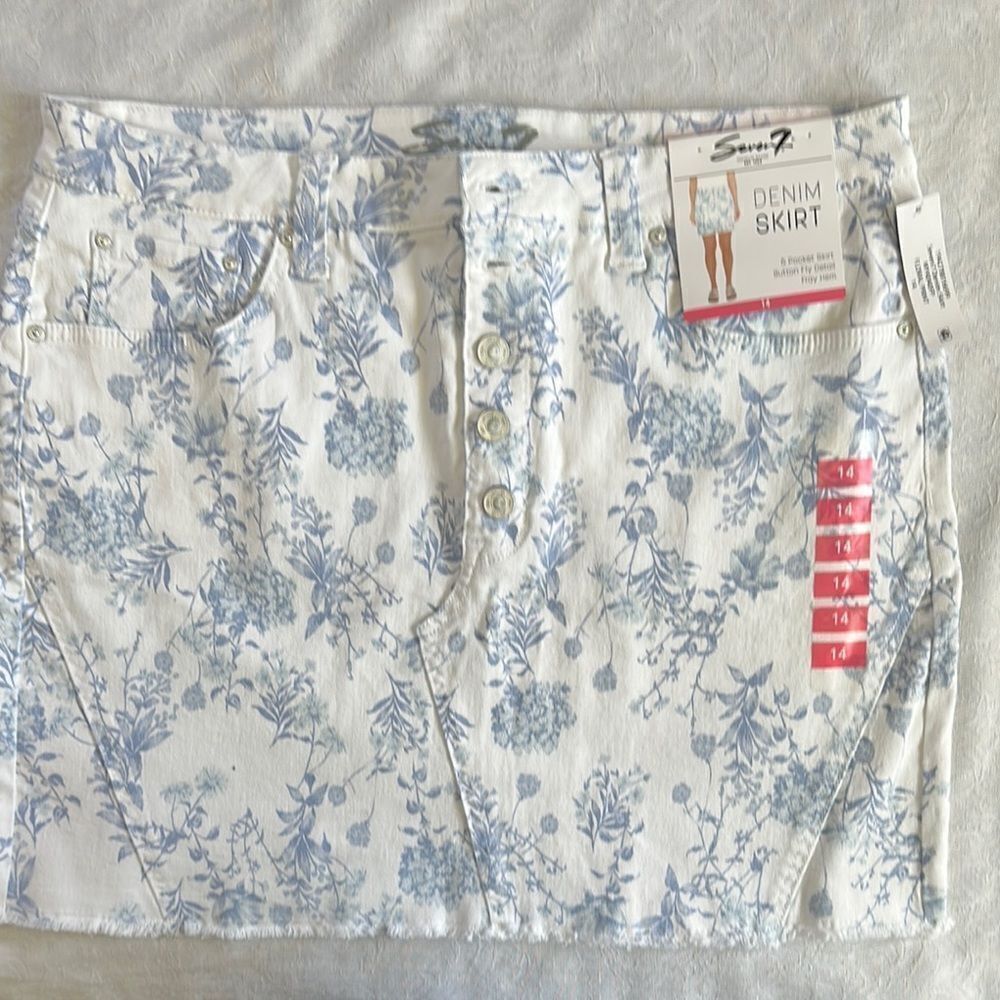 Seven7 Women's Blue Floral Denim Skirt Size 14